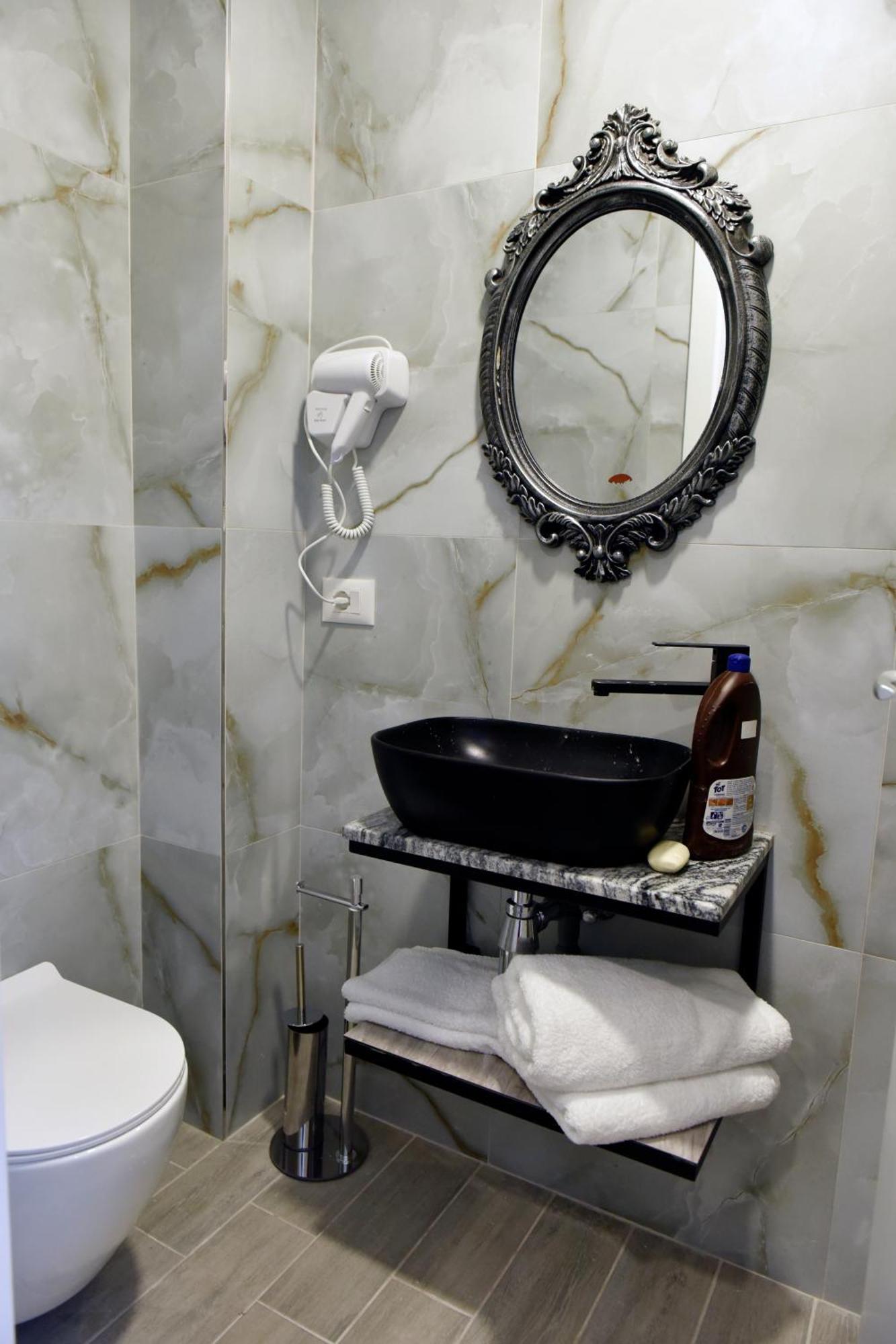 City Center Rooms And Apartments Durres Ngoại thất bức ảnh